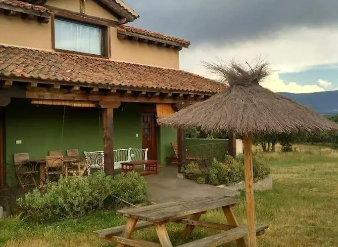 Montechico By Sharingco * Carrascal De La Cuesta